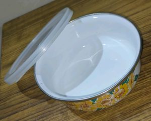 Ceramic Bowl With Lid(plastic)