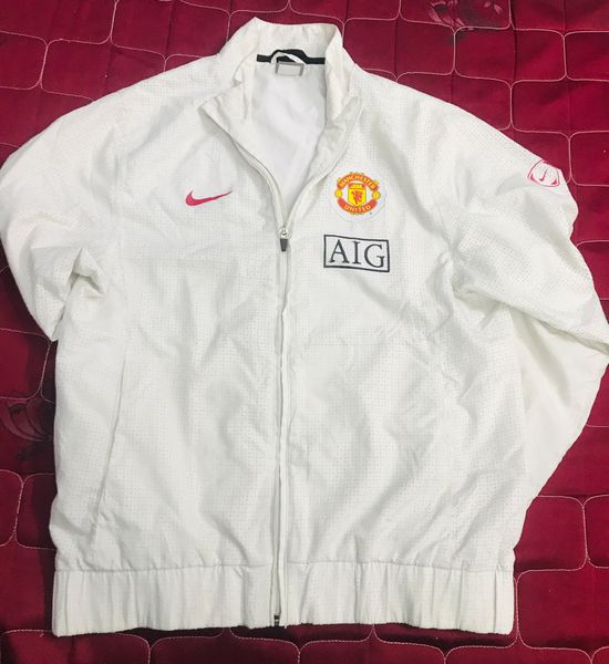 NIKE AIG Manchester United ナイロンジャケット NIKE AIG Manchester United ナイロンジャケット ナイキ NIKE