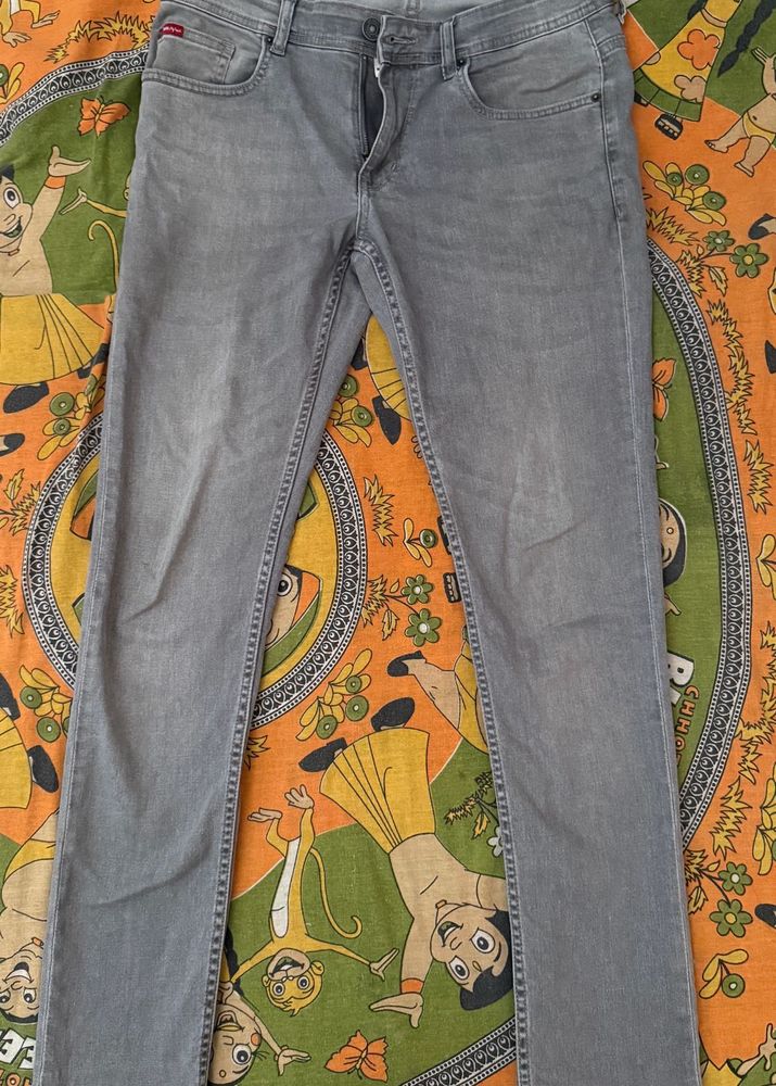 Like New Mens Jeans