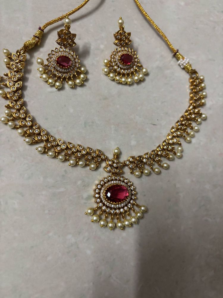 Elegant Necklace Set