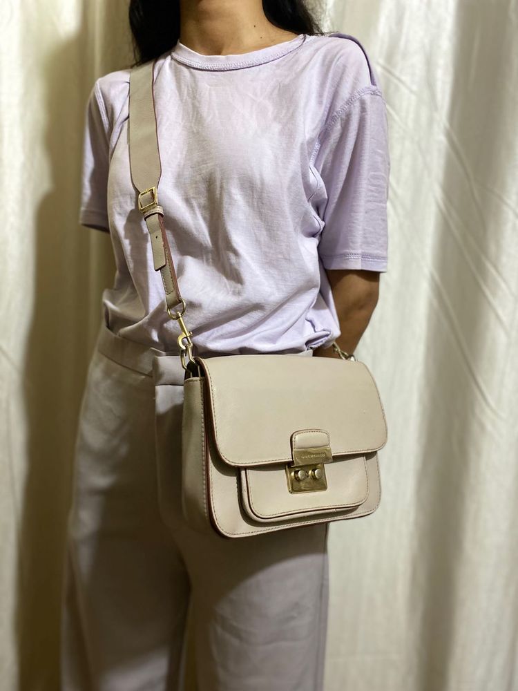 Dburgass Sling Bag