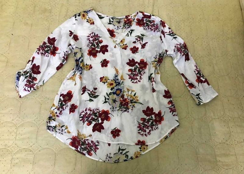 Stradivarius Satin Top Size M