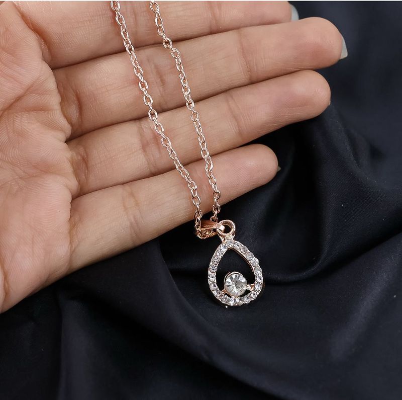 vintage pendant necklace