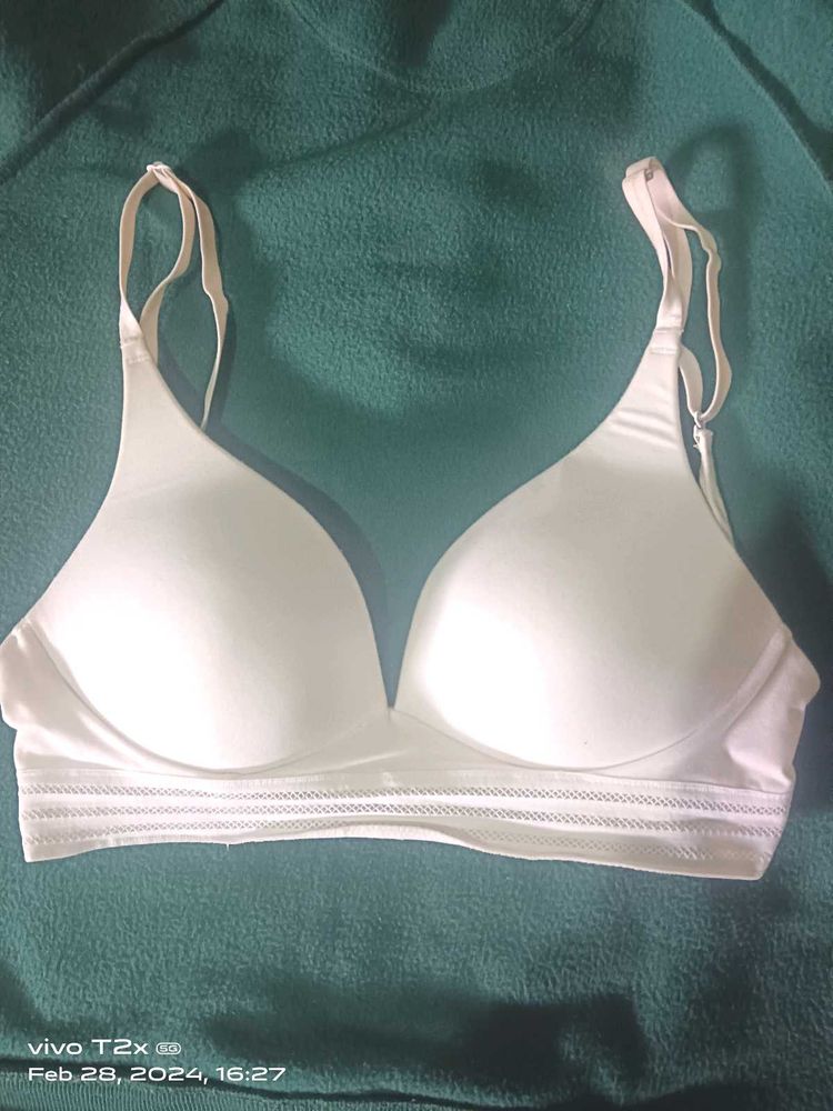Comfortable White Bra By Marks &amp; Spencer