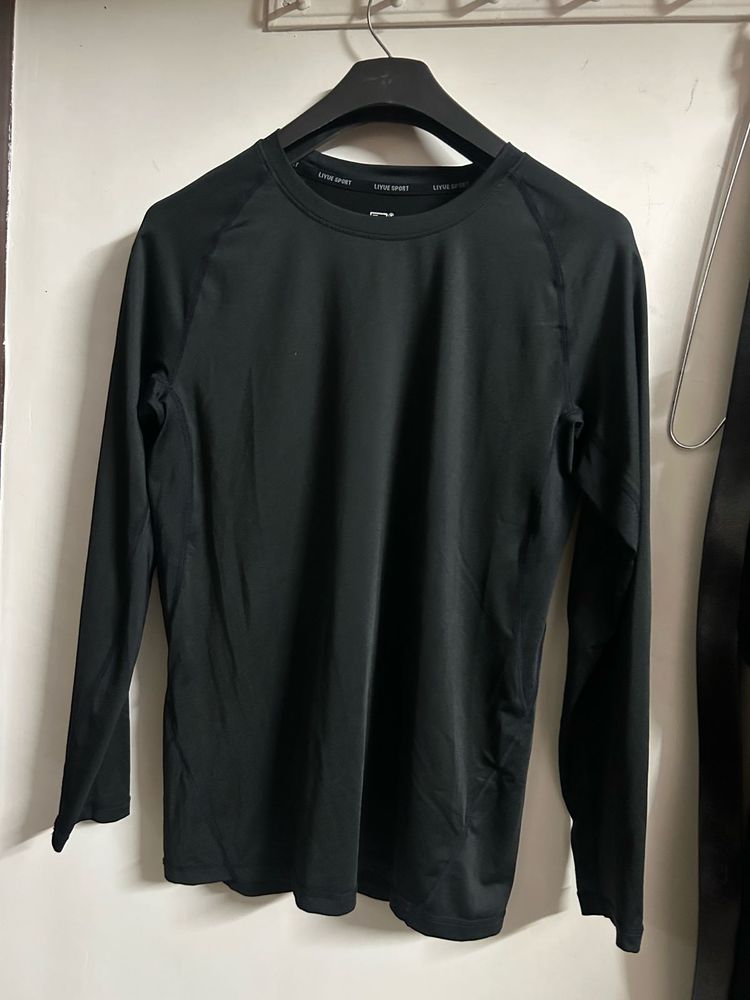 Men&#39;s Black Long Sleeve T-Shirt
