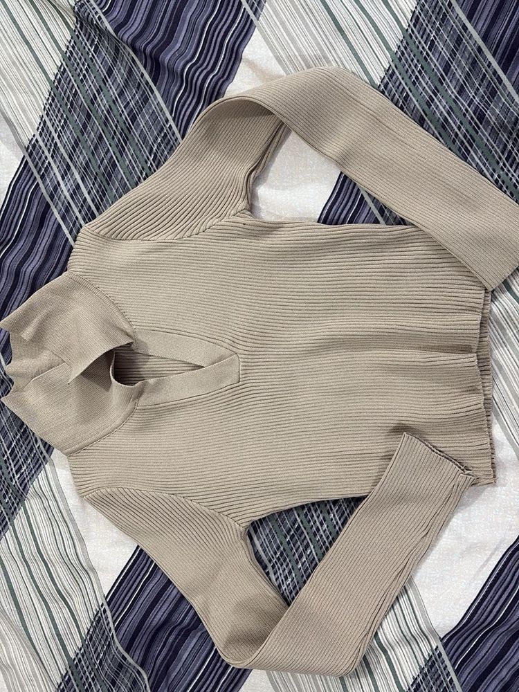 Beige Ribbed Knit Top - new and never wore