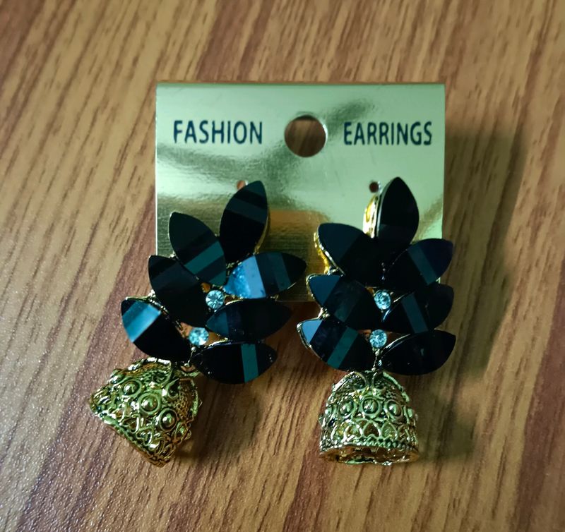 Western or Traditional Earrings | Glossy Black