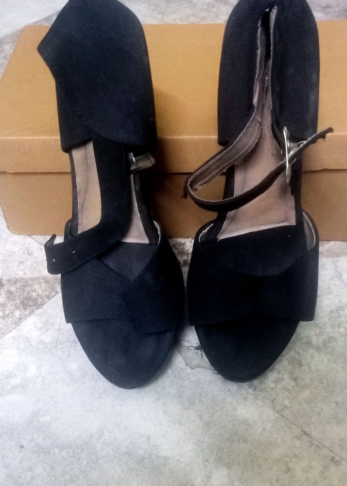 Black Heel