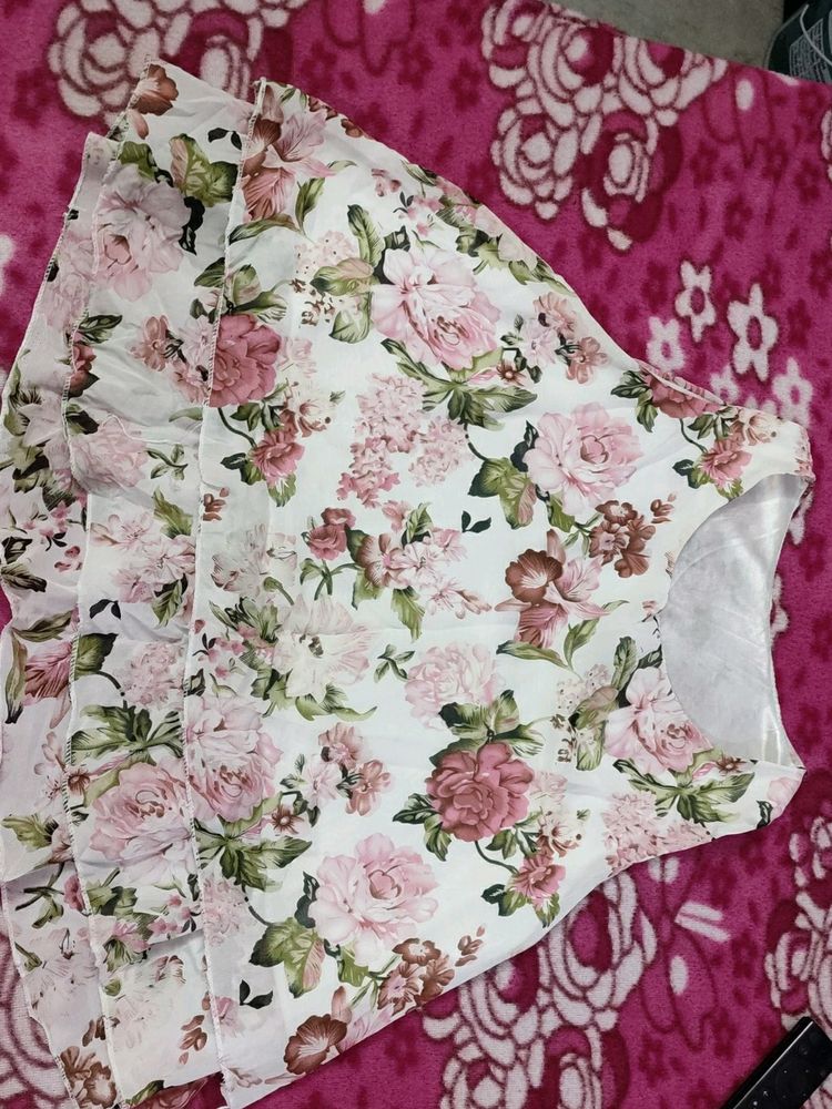 white Floral Top