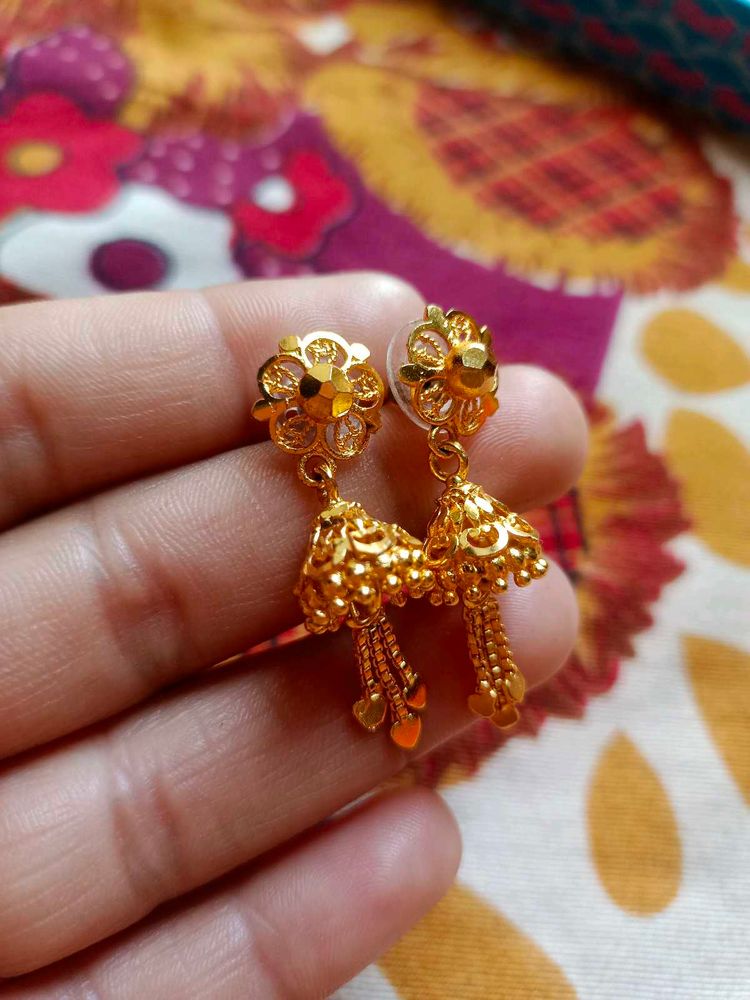 Beautiful Gold Plated Jhumkas Style
