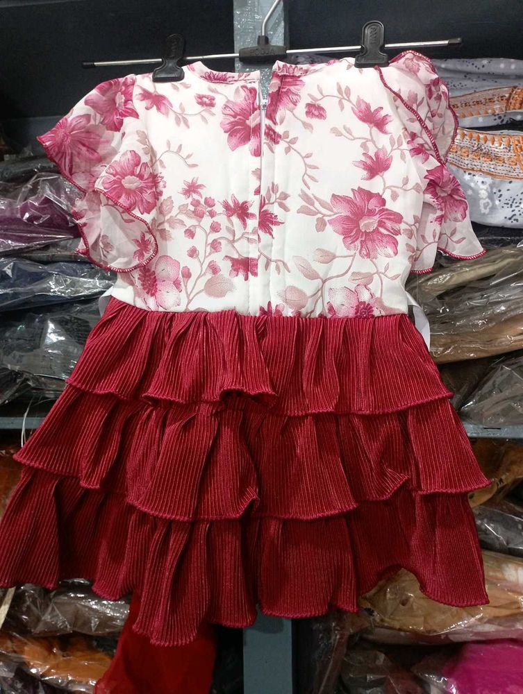 Floral &amp; Ruffle Girl&#39;s Dress