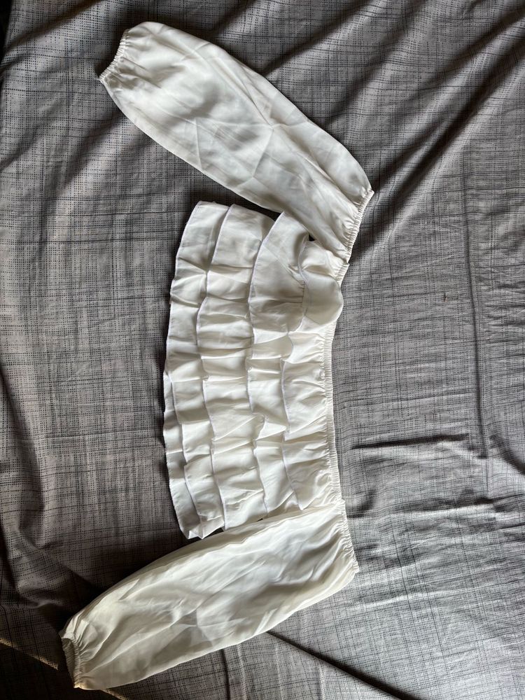 Off-Shoulder ruffle top