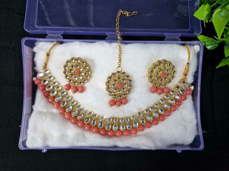 Pink Necklace Set With Earrings &amp; Mangtika
