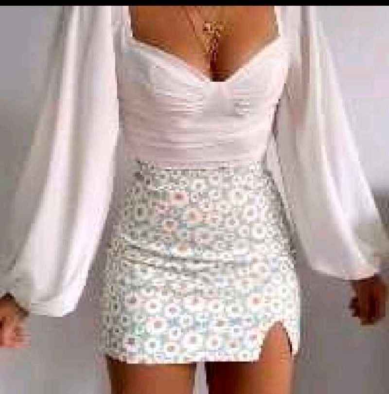 Women V-neck Crop Top With Puffy Sleeves