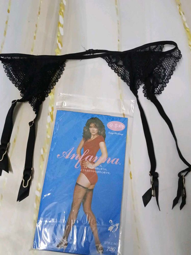 (1040)Black Lace Garter Belt