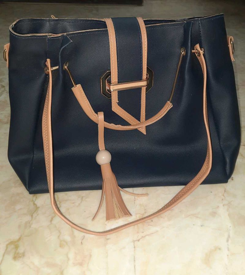 Chic Navy &amp; Tan Tote Bag