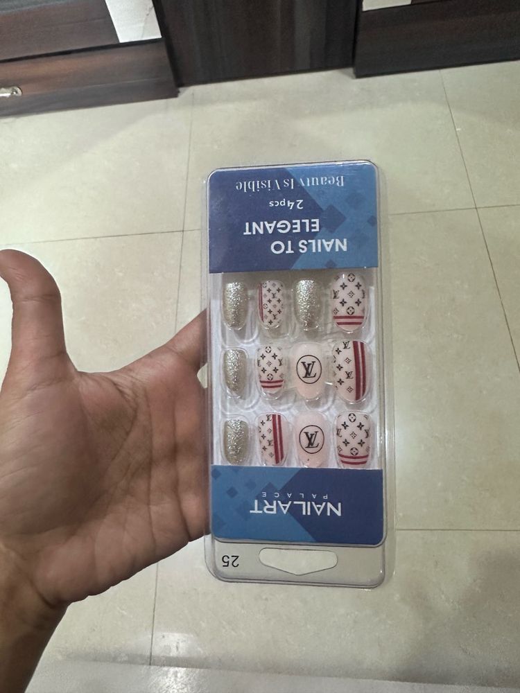 Elegant Nail Art - 24 pcs