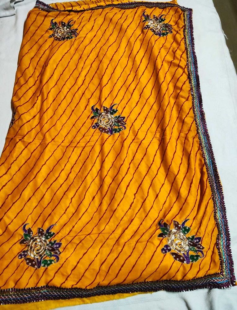 Saree with blouse - like new 💗
