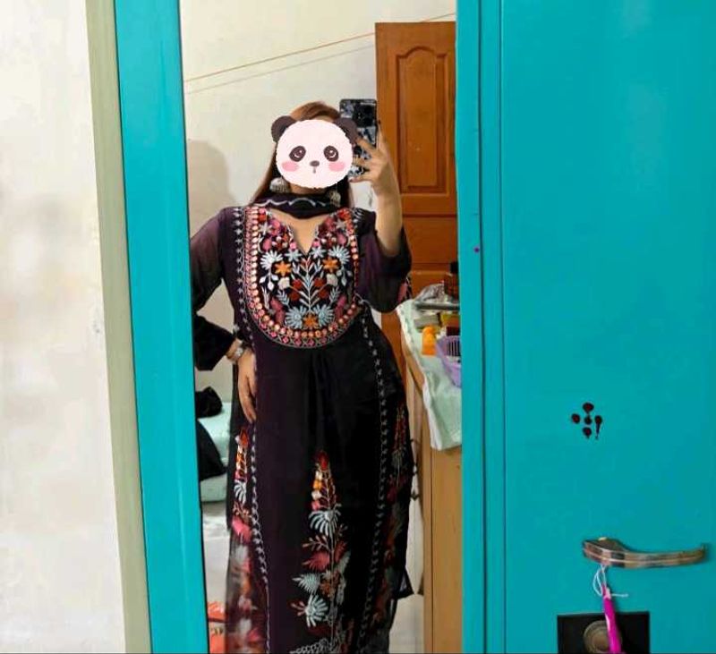 Embroidered Kurta Set