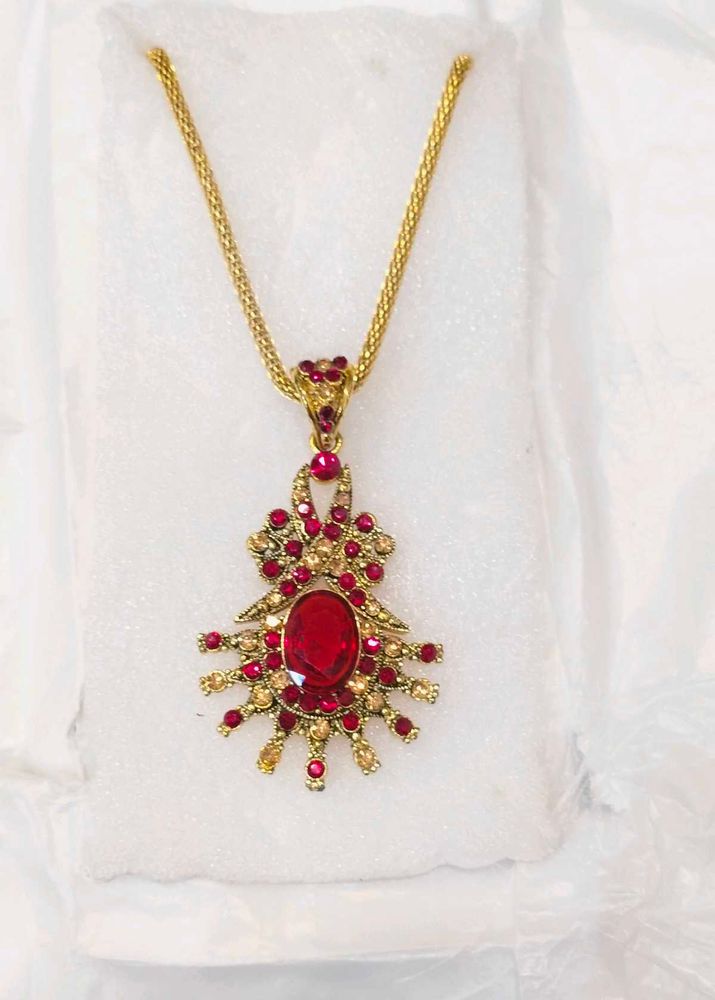Vintage Red Gemstone Gold Tone Necklace