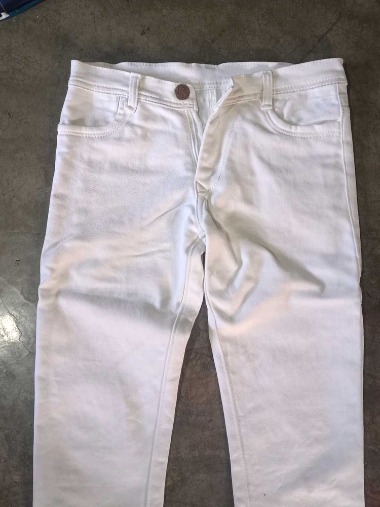Trendy Casual white jeans| Like New |