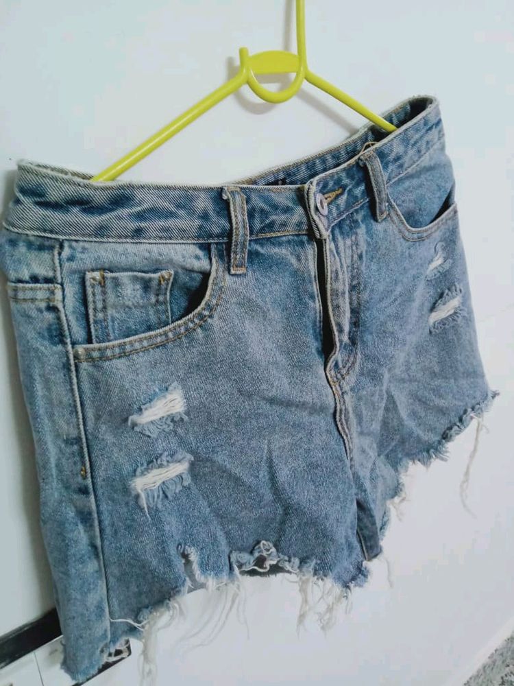 Blue Denim Shorts. Not Even Wore Once Selling Because It&#39;s Tight For Me. It&#39;s A Small Size Can Fit To 26,28.