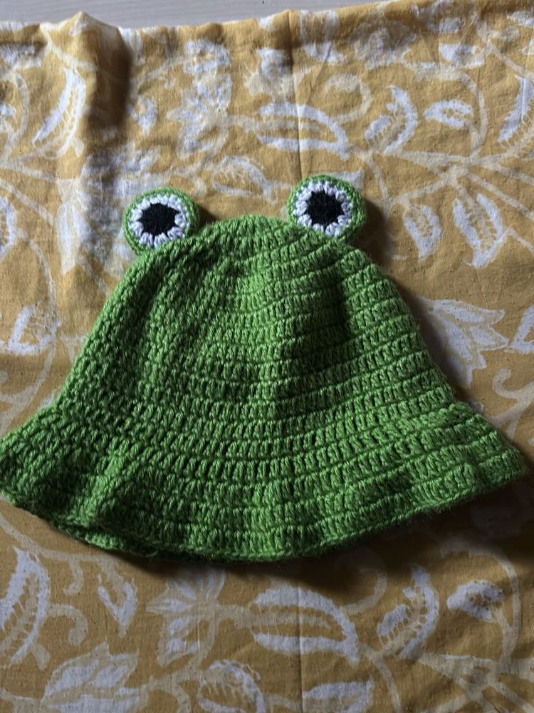 Crochet Frog Bucket Hat