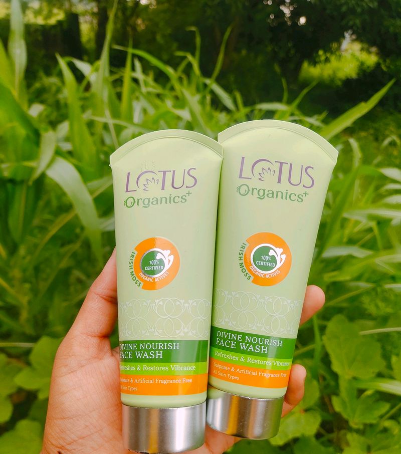 One ✅ Lotus Organics Face Wash😍