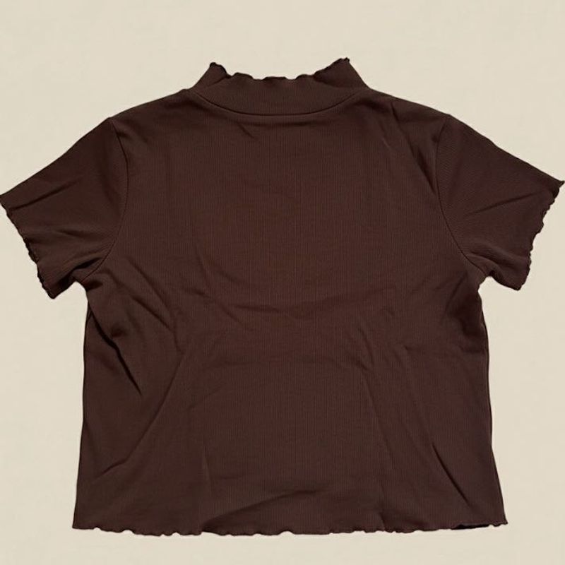 Brown Ribbed Lettuce Edge Top