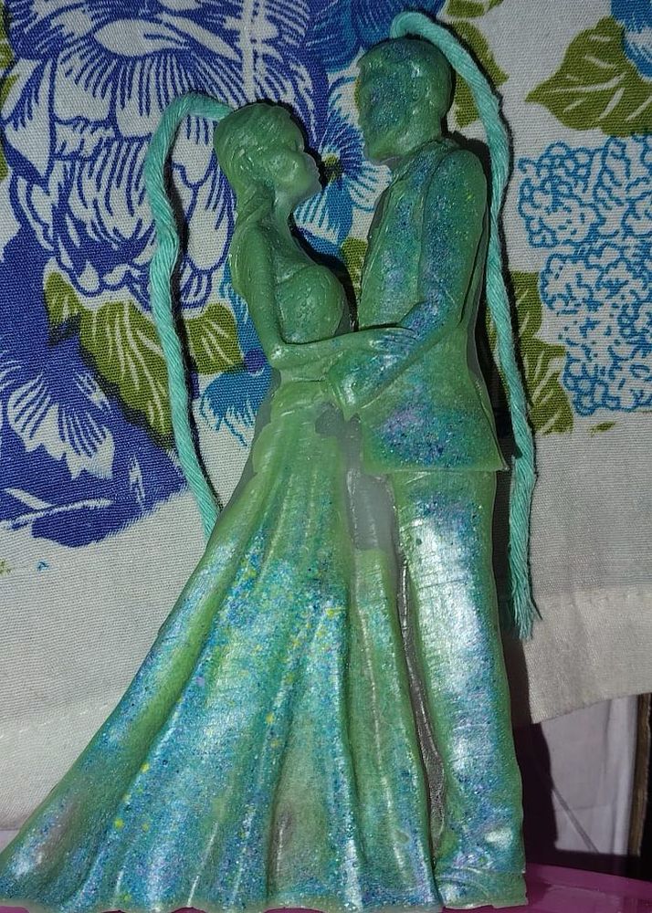 Wedding Couple Statue