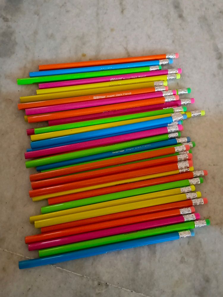 Skoodle 40 Dark Pencil Set