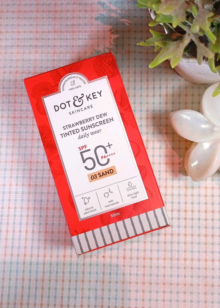 Dot &amp; Key Strawberry Dew Tinted Sunscreen