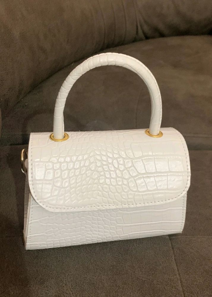 White handbag/shoulder bag (UNUSED)