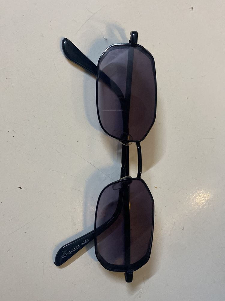 Grab These Trendy Glasses Now