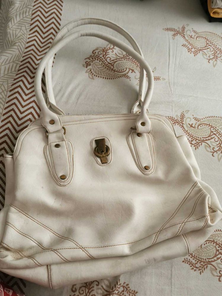 Stylish Elegant White Handbag, Great for travel