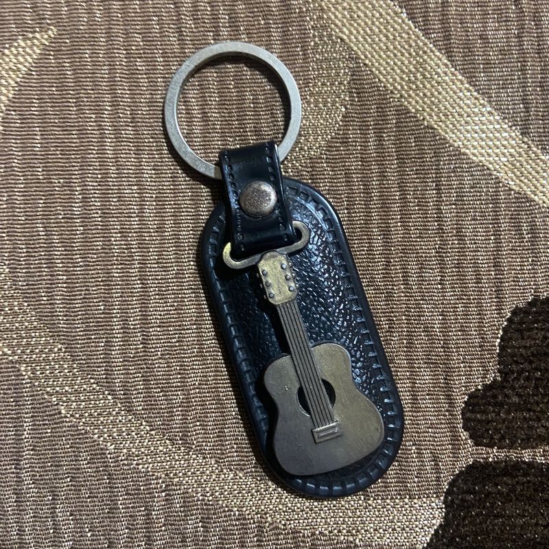 Og Leather Black Guitar Keychain