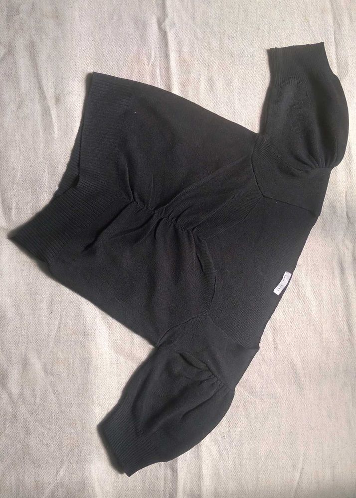 Black Crop Top