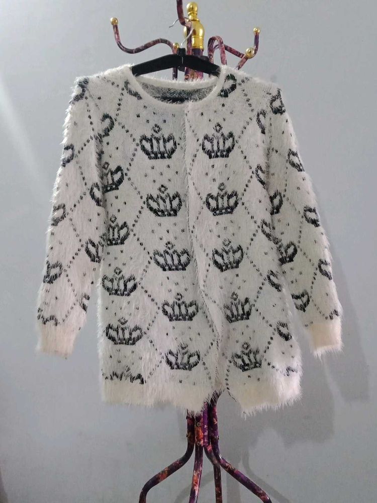 Crown Pattern Fuzzy Cardigan