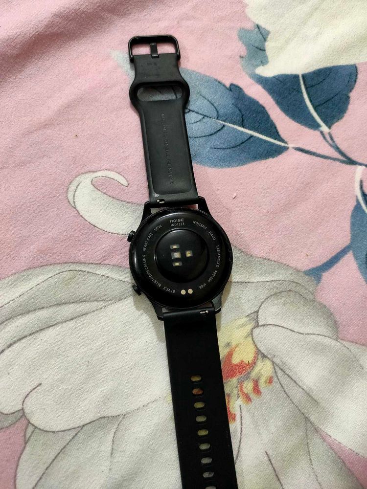 Noise Smartwatch HALO WITH CHARGER, NO BOX