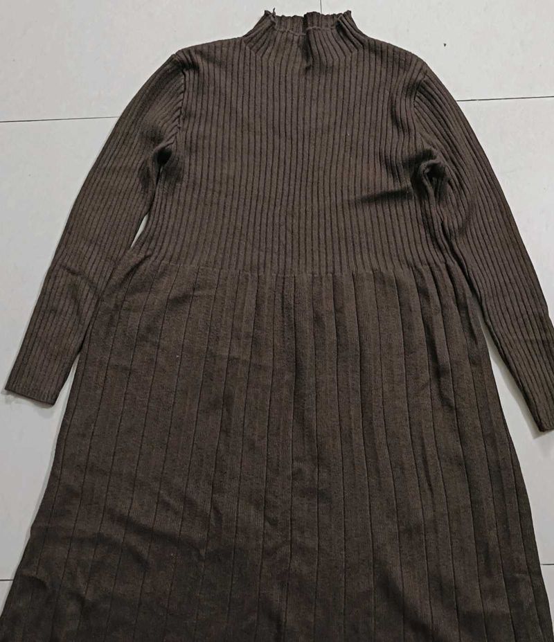 Brown 🤎 Woolen Dress ,86 Cm Long