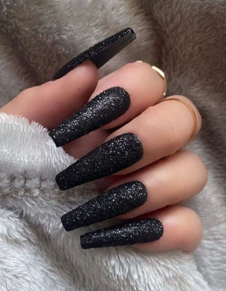 Sparkly Black Press-On Nails