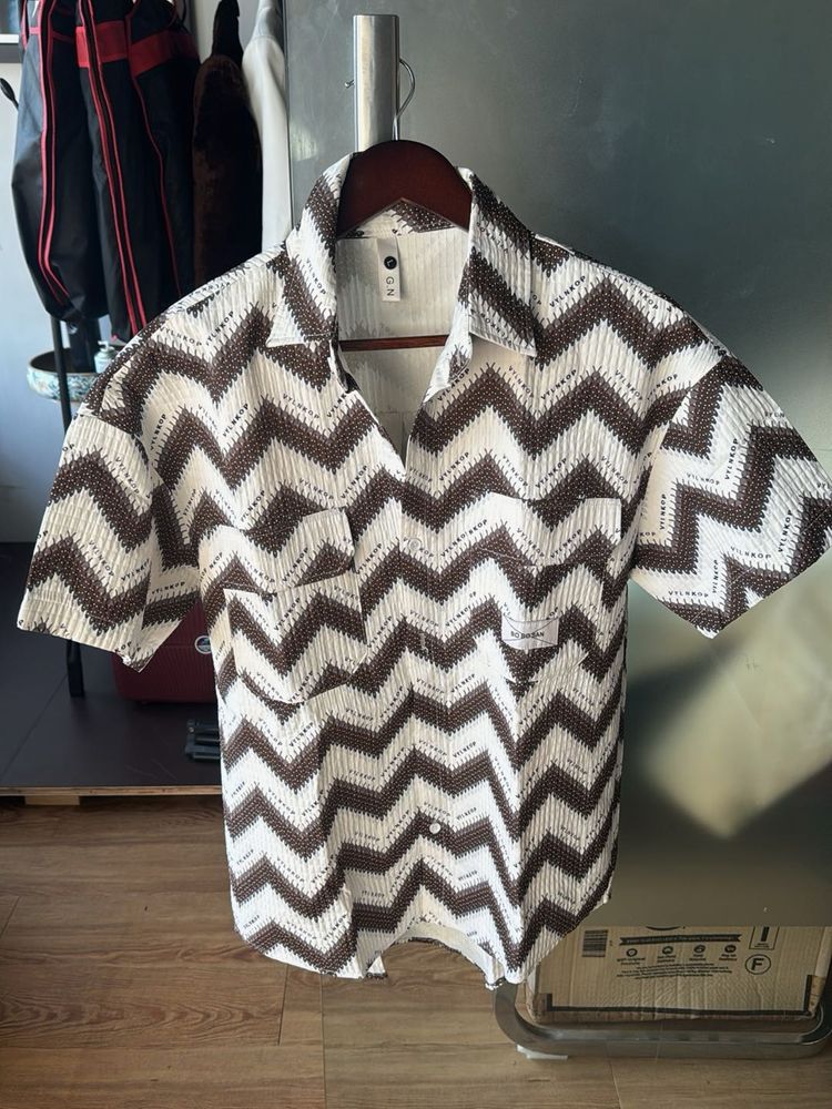 Chevron Print Short Sleeve Shirt