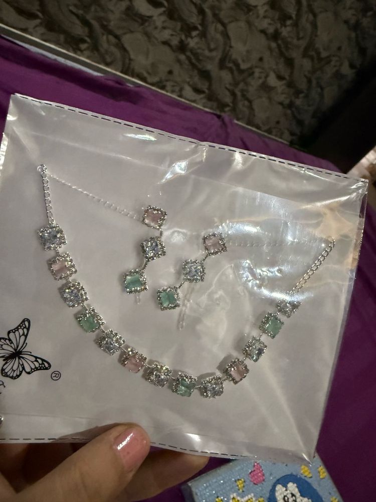 Brand New Necklate Set