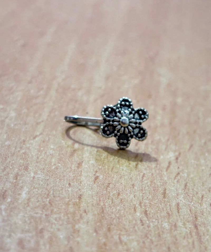 Floral Silver Nose Pin