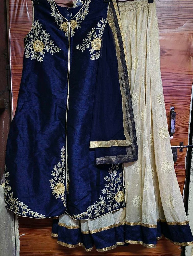 Embroidered Kurta Set