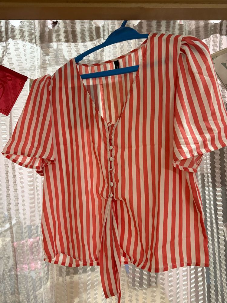 striped top