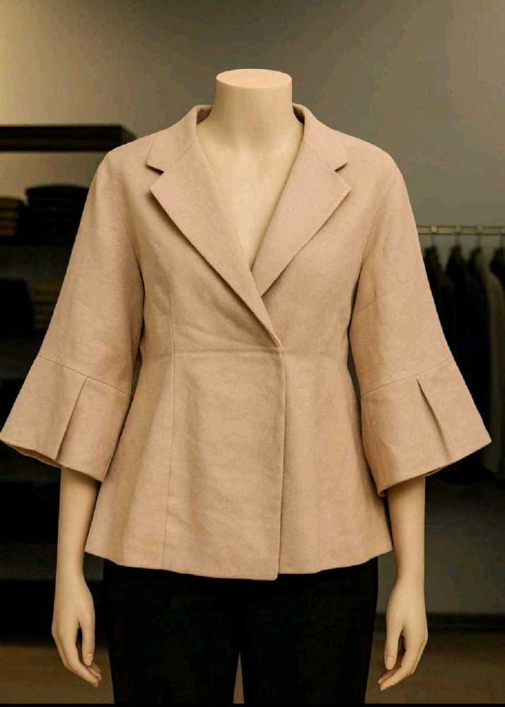 Elegant Beige Women's Blazer