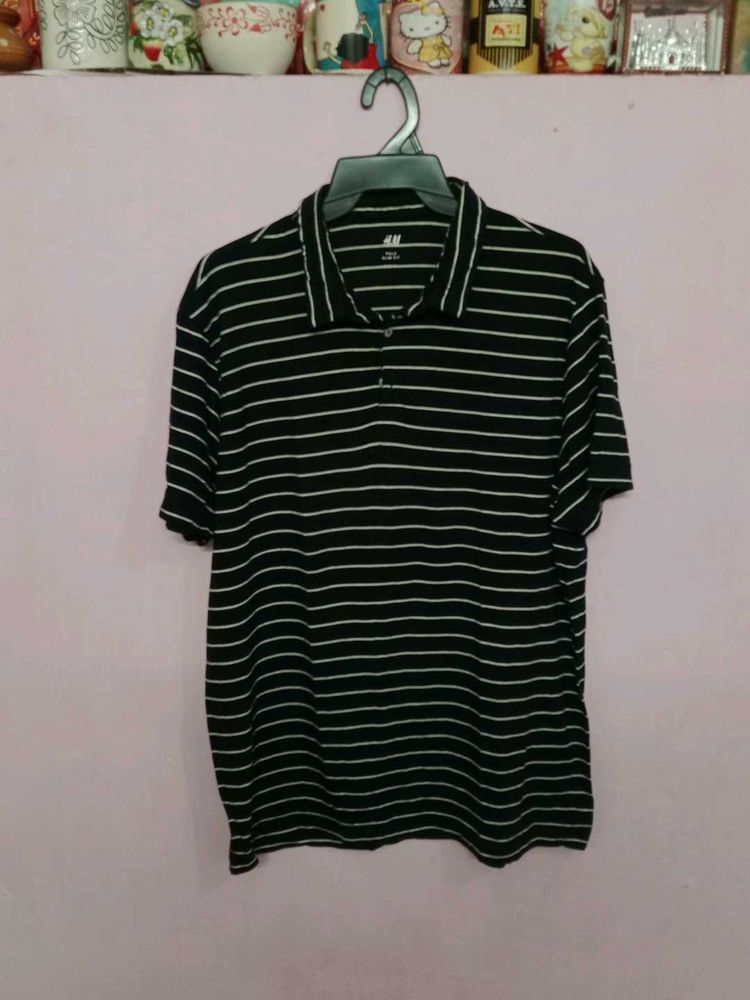 H&amp;M MEN&#39;S CHECK TSHIRT