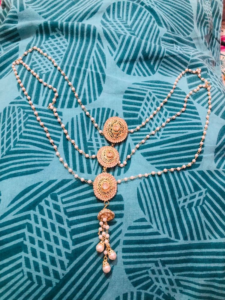Matha Patti headpiece-Golden &amp;pearl
