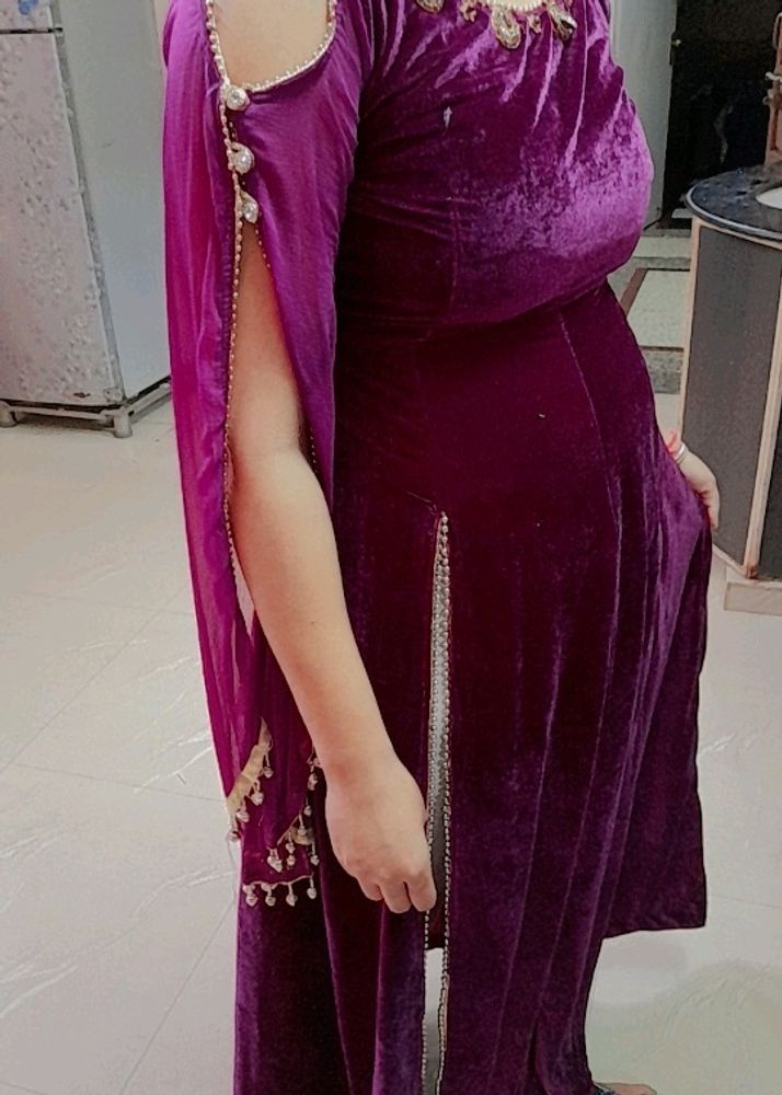 Stylish Boutique Piece Ethnic Wear Of Velvet Fabric